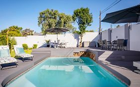 Woman Era Guest House